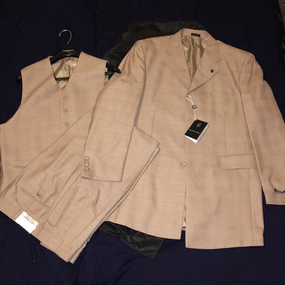 SOPRANO MEN'S  42R Tan Plaid 3PC Jacket/Vest/Pant